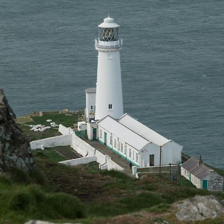 Applebys Guest House Holyhead Exterior photo