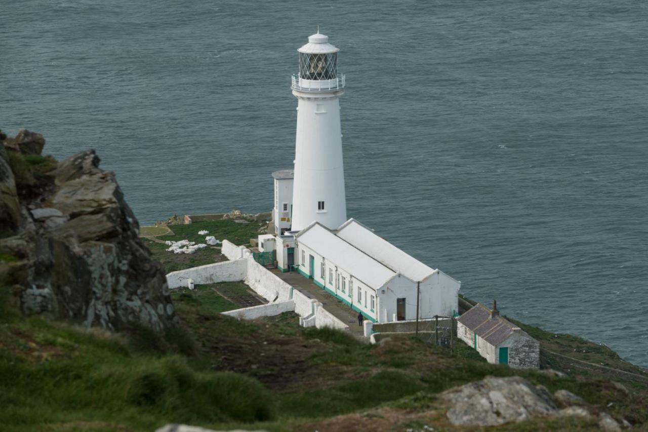 Applebys Guest House Holyhead Exterior photo