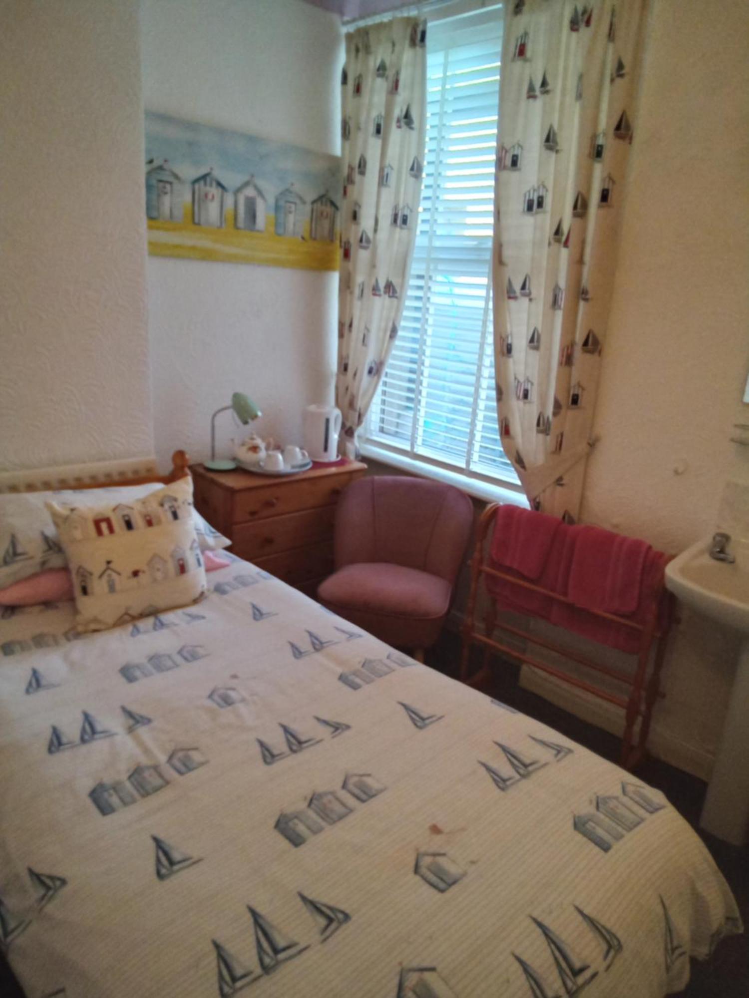 Applebys Guest House Holyhead Room photo